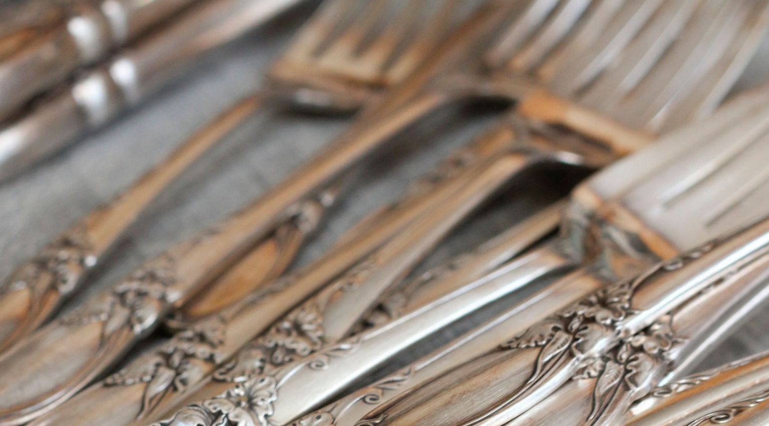 An image of Silver forks.